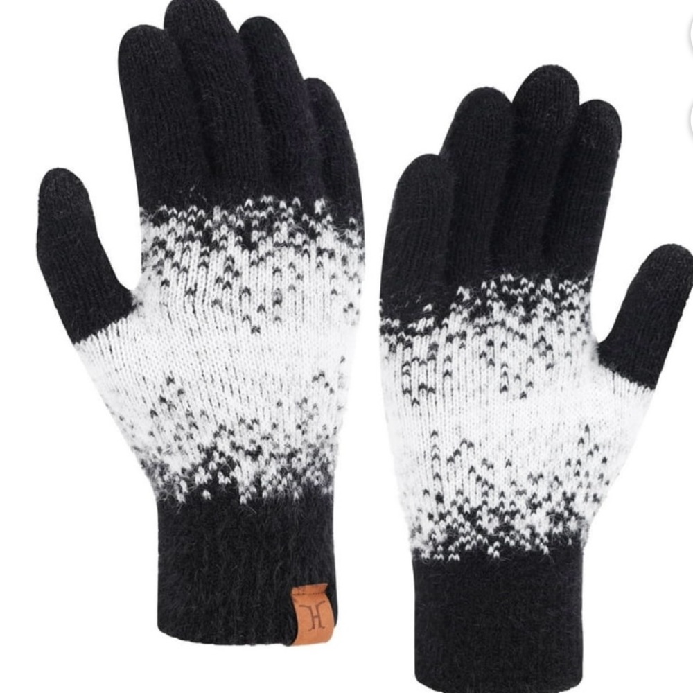 Black and White Gradient Knit Gloves